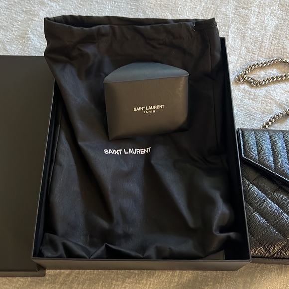 YSL - Picture 5 of 6